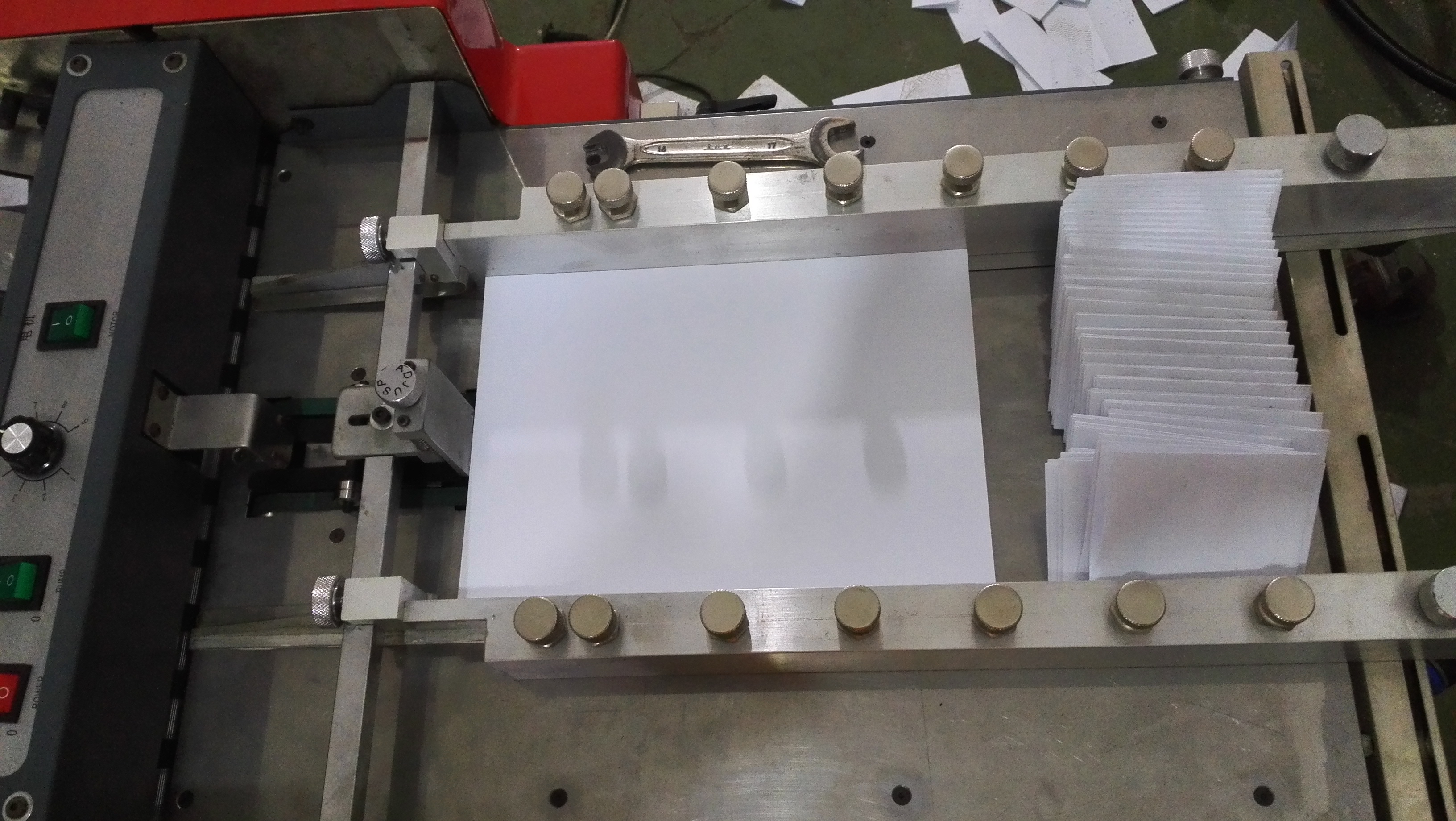Paper Folding Machine With Cross Fold